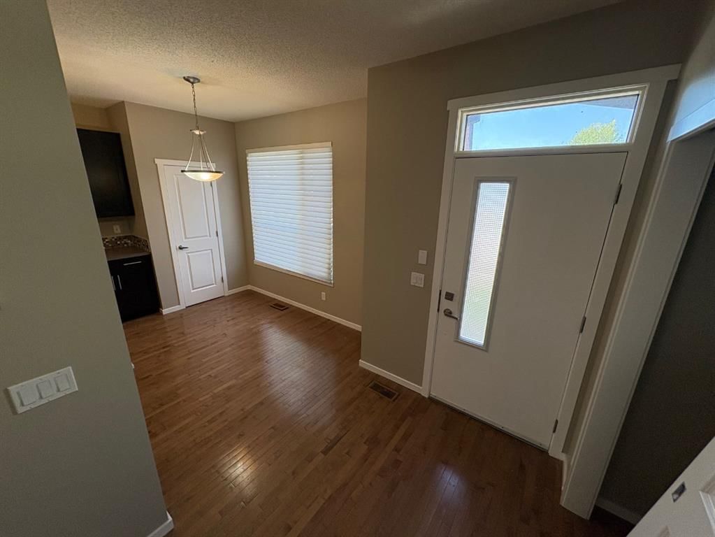 135 Chapalina Square SE, Calgary — photo 4 of 15