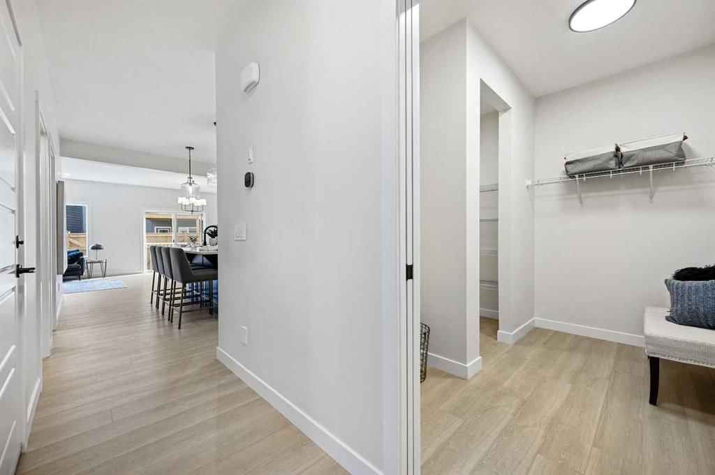 91 Versant Way SW, Calgary — photo 2 of 48