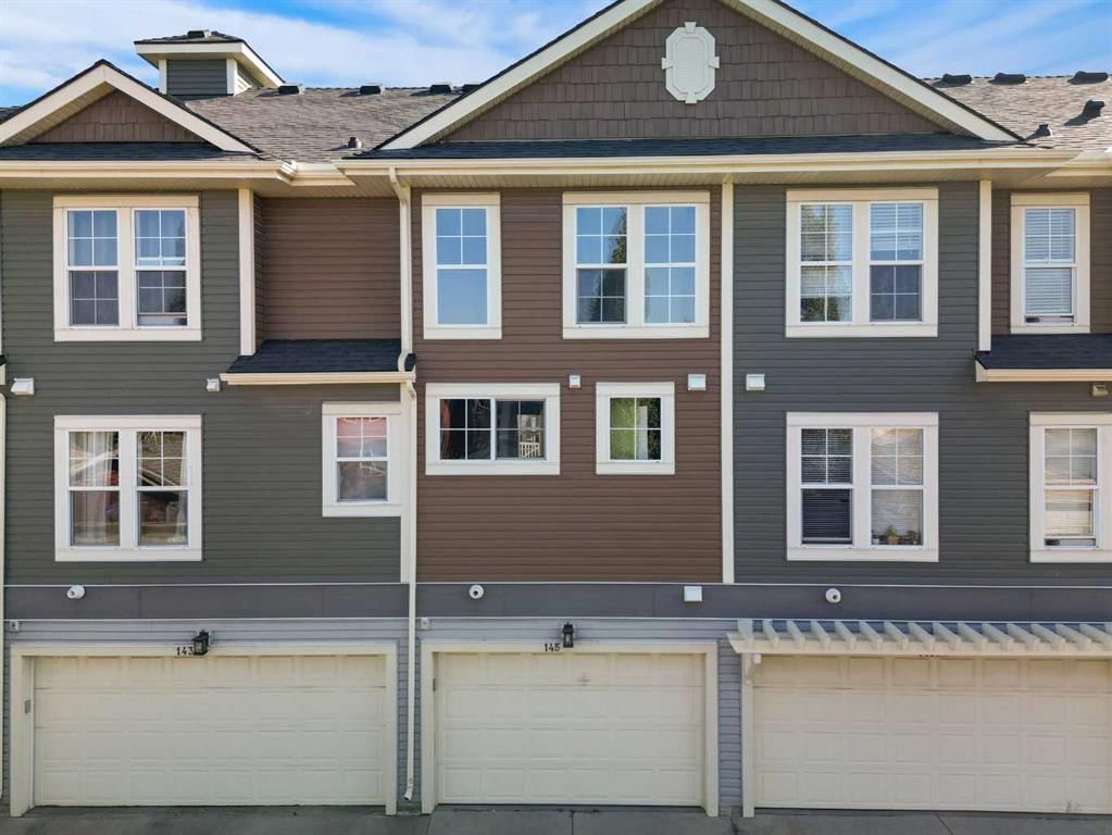 145 Auburn Bay Common SE, Calgary — photo 3 of 33