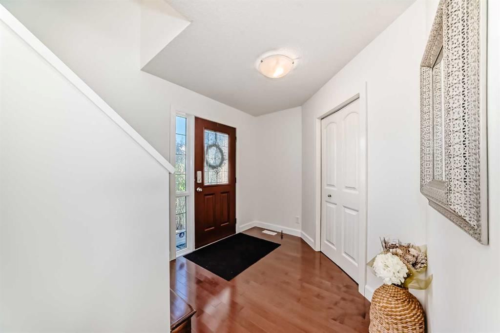83 Bridlecrest Street SW, Calgary — photo 5 of 45