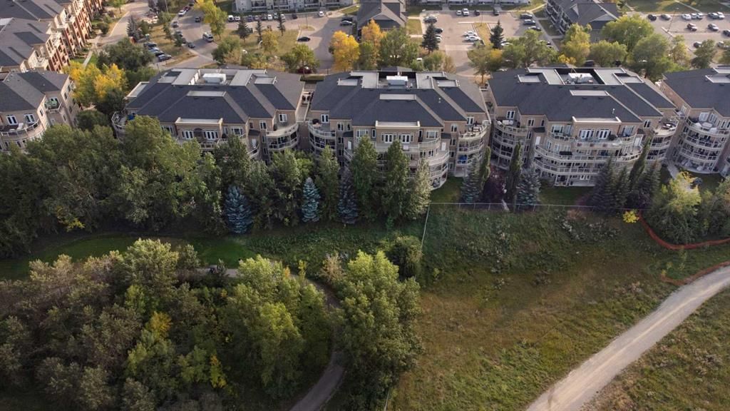 104, 8 Hemlock Crescent, Calgary — photo 3 of 42