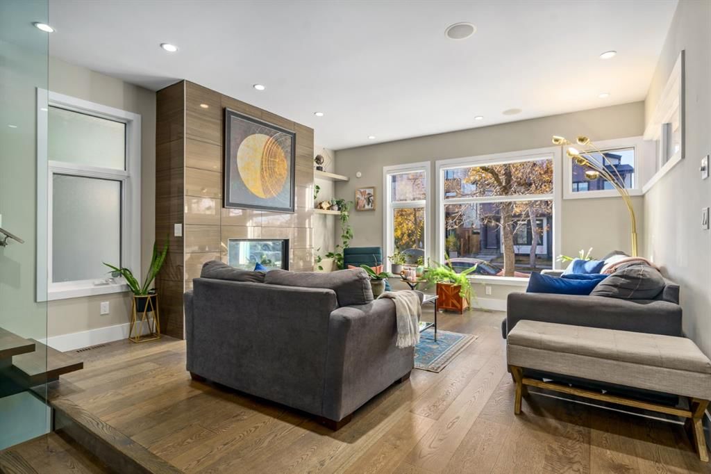 222 10 Street NE, Calgary — photo 5 of 50