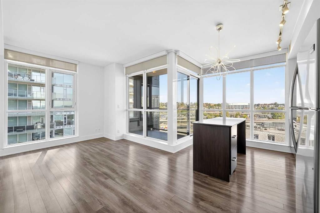 1010, 550 Riverfront Avenue SE, Calgary — photo 3 of 47