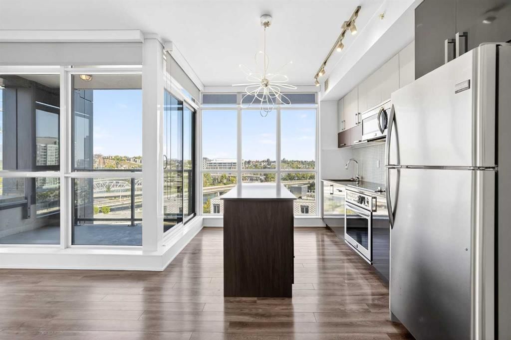 1010, 550 Riverfront Avenue SE, Calgary — photo 4 of 47
