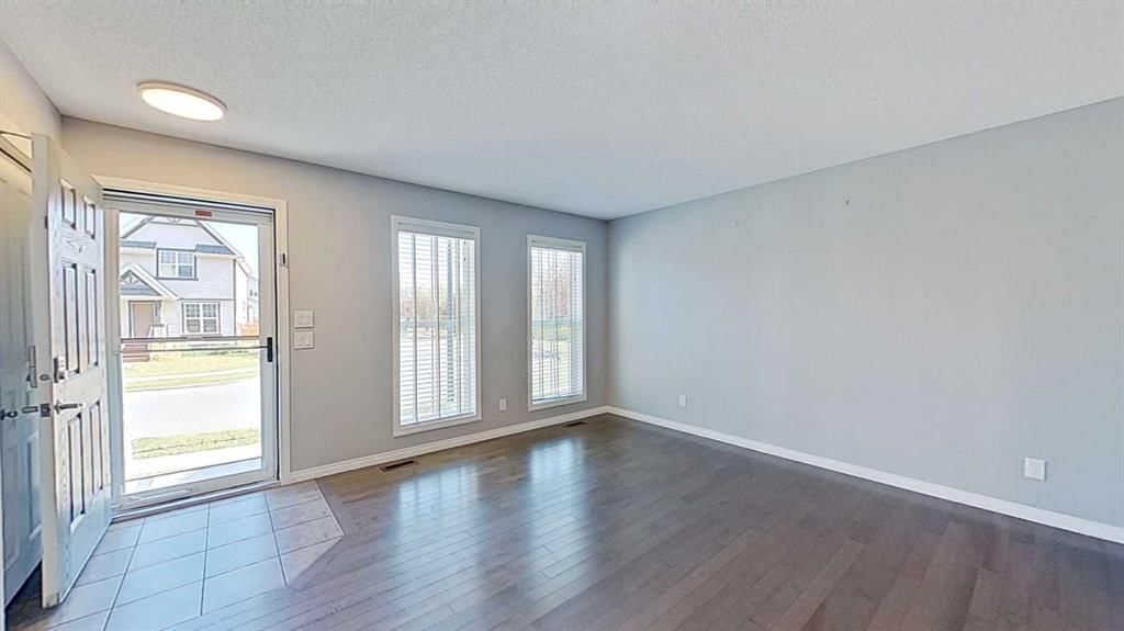 63 Elgin Meadows Park SE, Calgary — photo 2 of 34