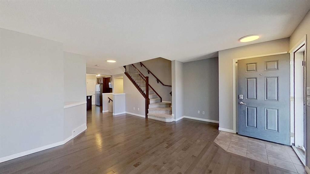 63 Elgin Meadows Park SE, Calgary — photo 4 of 34