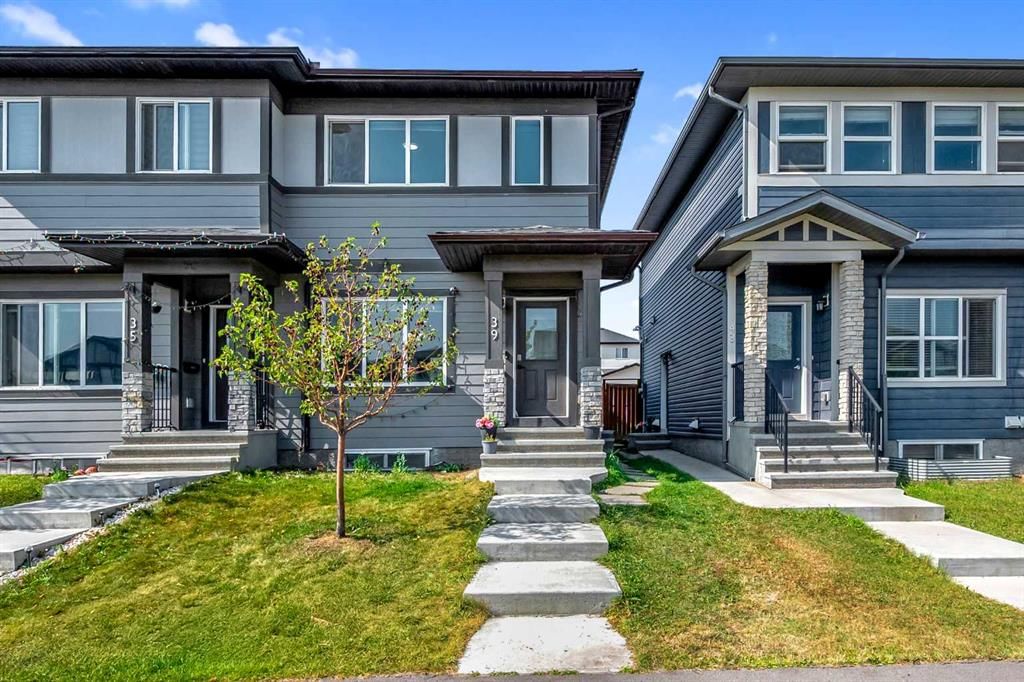 39 Cornerbrook Gate NE, Calgary — main listing photo