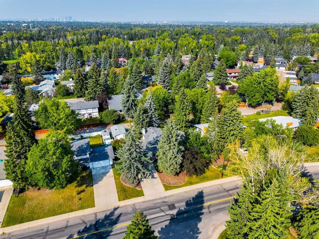 444 Willingdon Boulevard SE, Calgary — photo 4 of 35