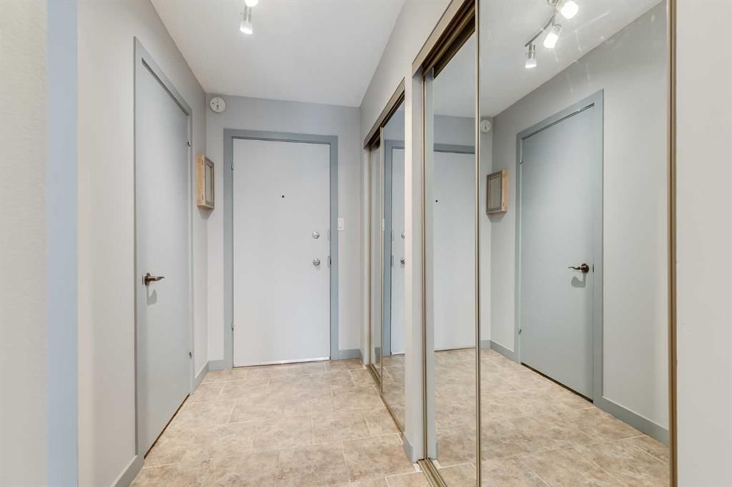 208, 507 57 Avenue SW, Calgary — photo 4 of 20