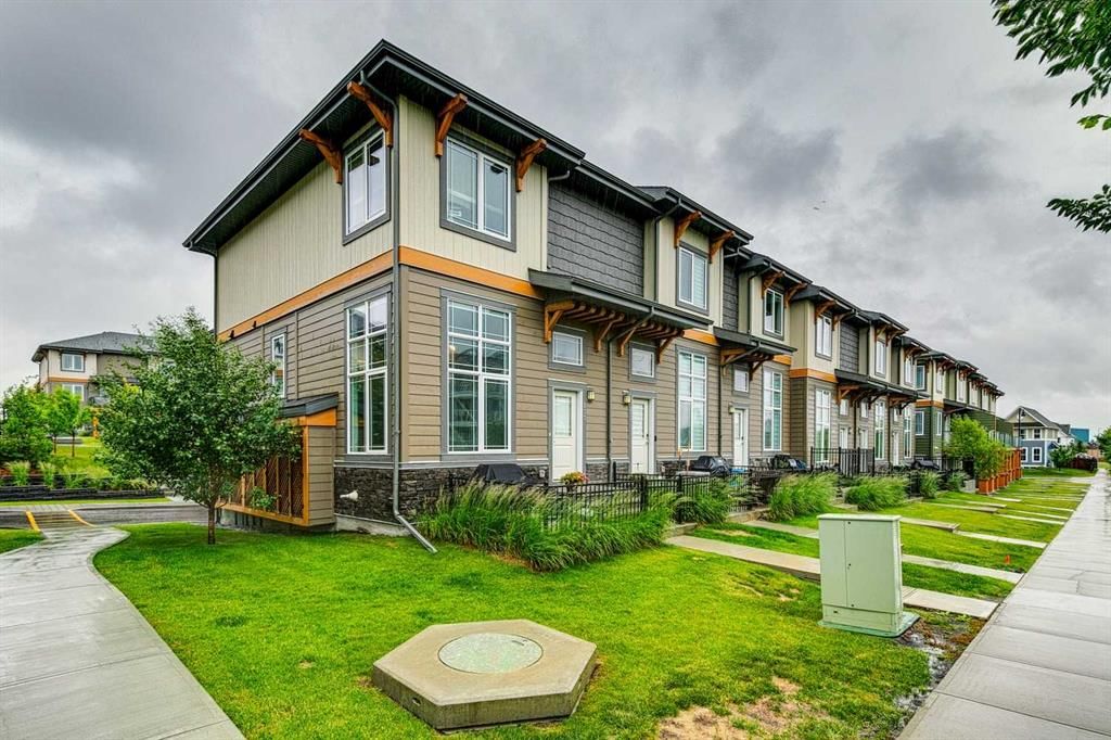 233 Auburn Meadows Drive SE, Calgary — photo 3 of 28