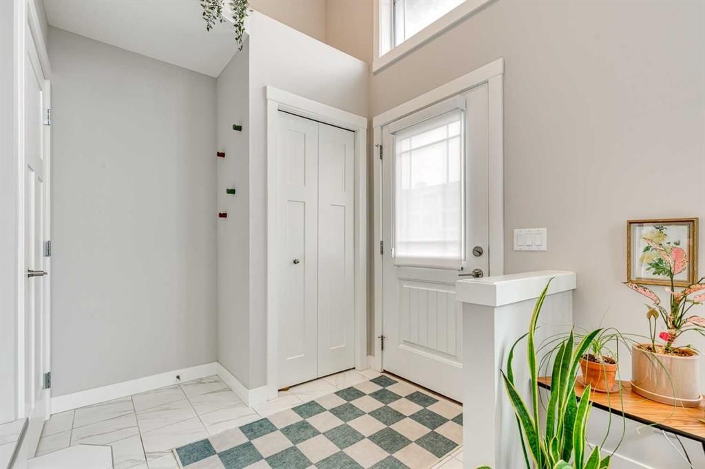 233 Auburn Meadows Drive SE, Calgary — photo 4 of 28