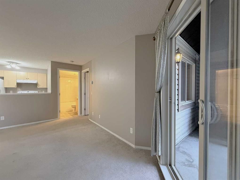 1220, 8 Bridlecrest Drive SW, Calgary — photo 4 of 21