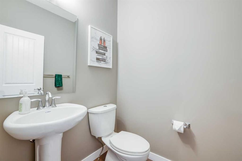 9 Walden Park SE, Calgary — photo 5 of 49