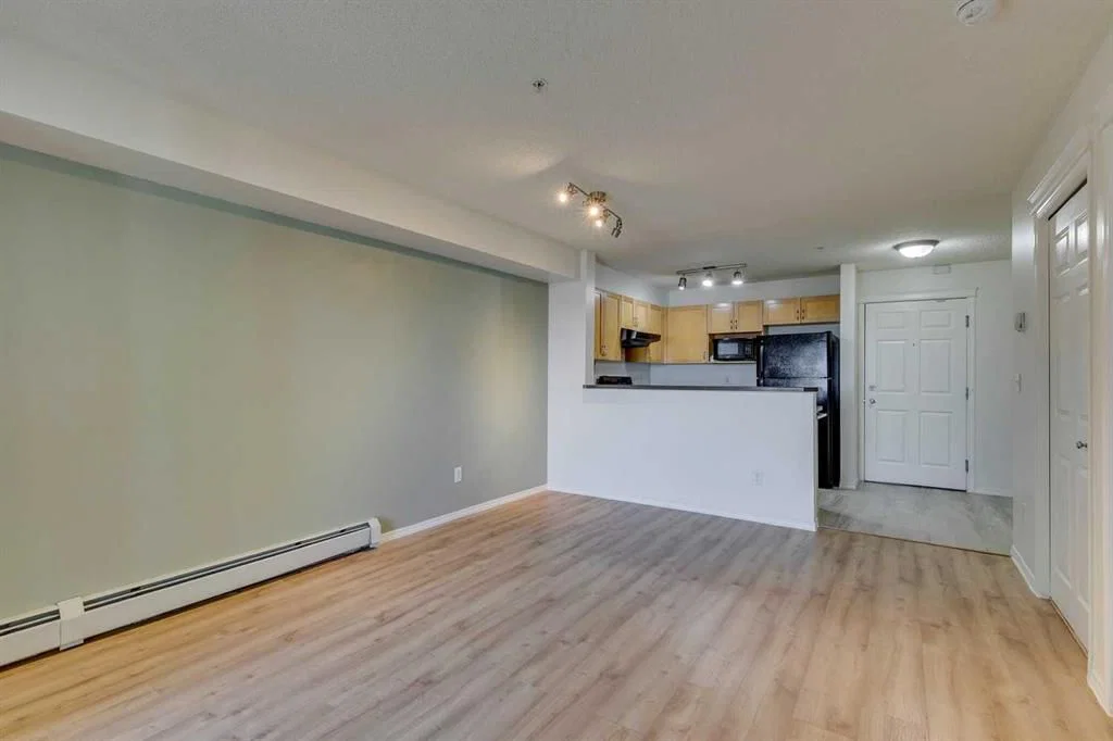 9108, 70 Panamount Drive NW, Calgary — photo 4 of 16