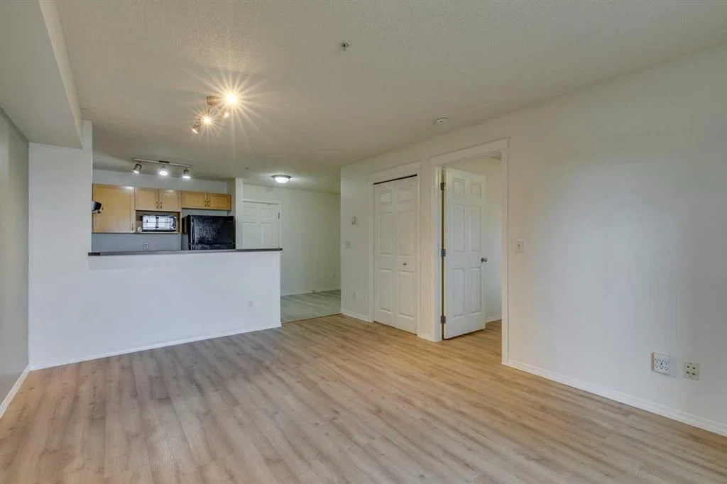 9108, 70 Panamount Drive NW, Calgary — photo 5 of 16