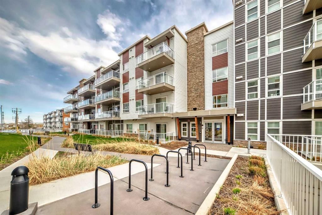 404, 100 Harvest Hills Place NE, Calgary — photo 2 of 35