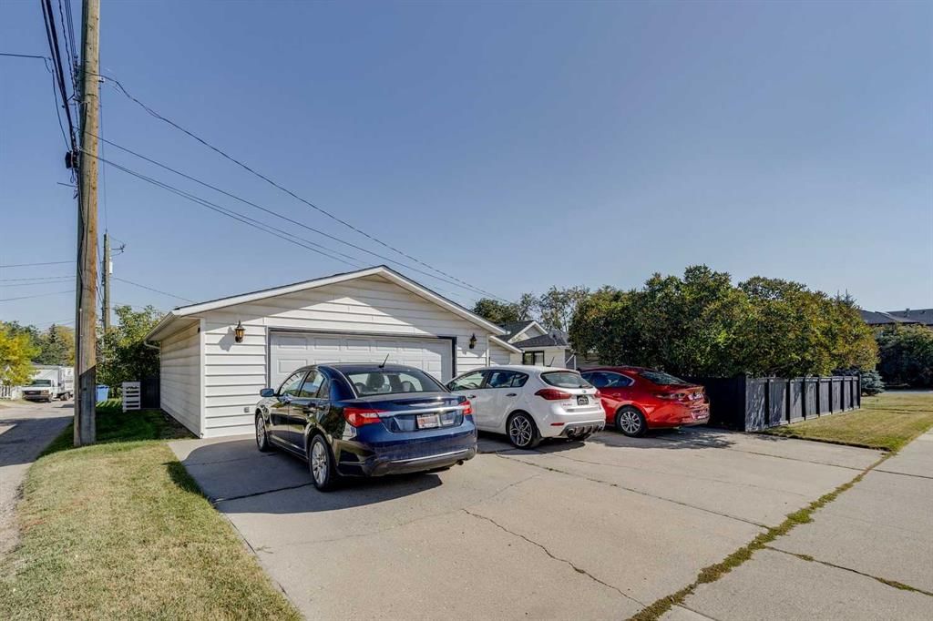 840 19 Avenue NW, Calgary — photo 3 of 17