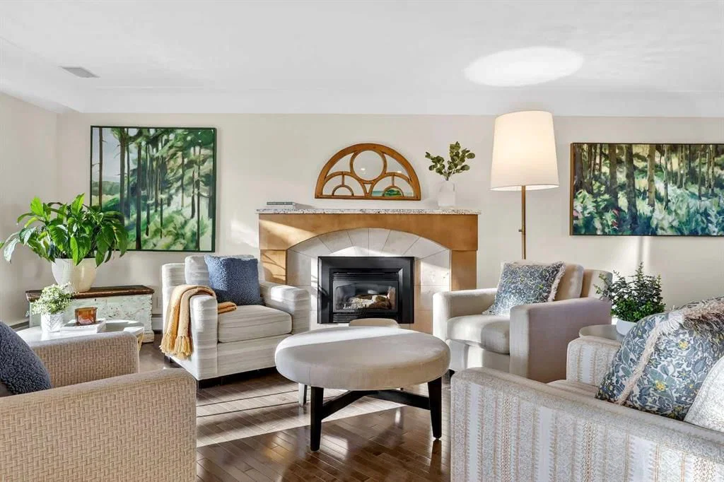 1659 St Andrews Place NW, Calgary — main listing photo