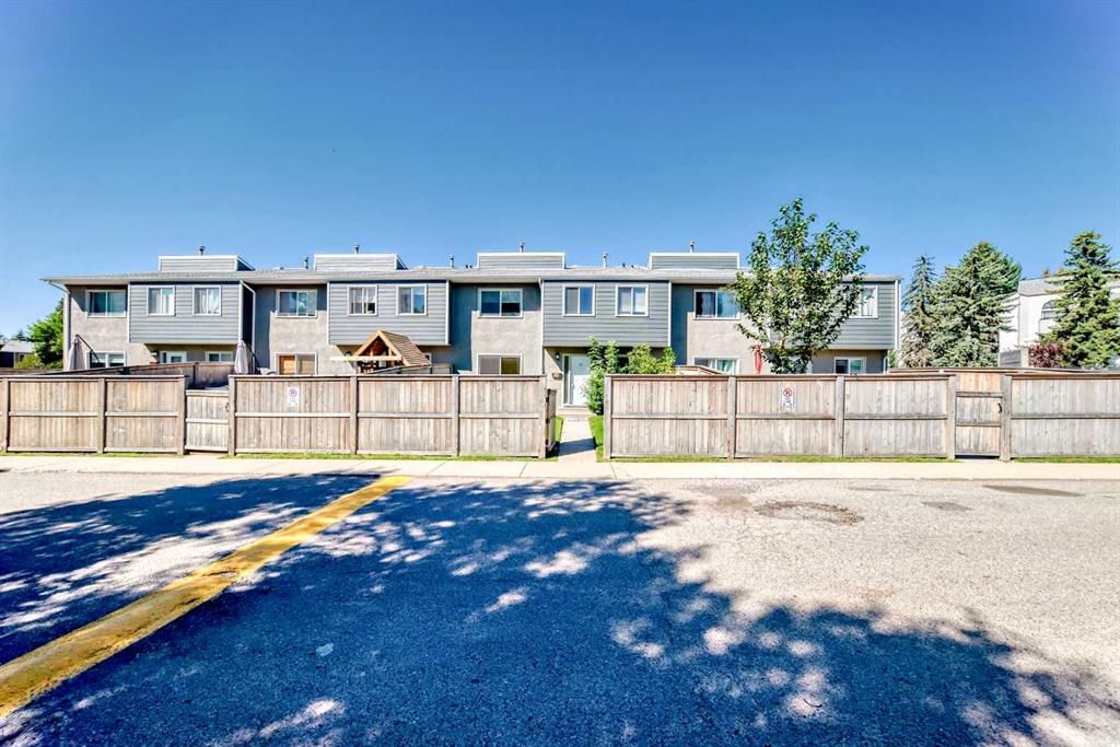 99, 219 90 Avenue SE, Calgary — photo 3 of 45