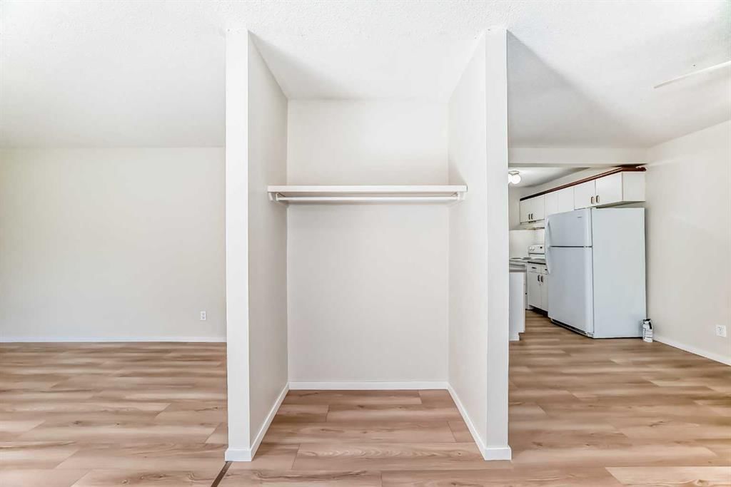99, 219 90 Avenue SE, Calgary — photo 5 of 45