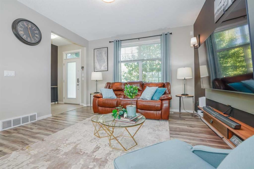 59 Mahogany Drive SE, Calgary — photo 4 of 35