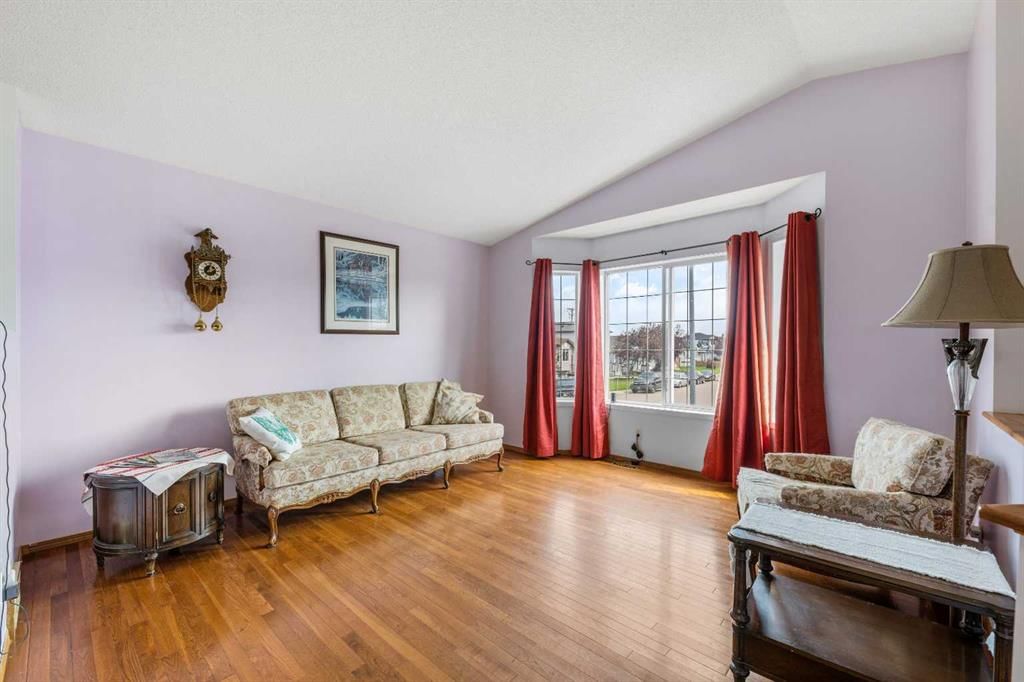 93 Martin Crossing Way NE, Calgary — photo 3 of 30