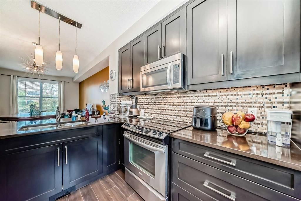 127 Nolan Hill Boulevard NW, Calgary — photo 4 of 28