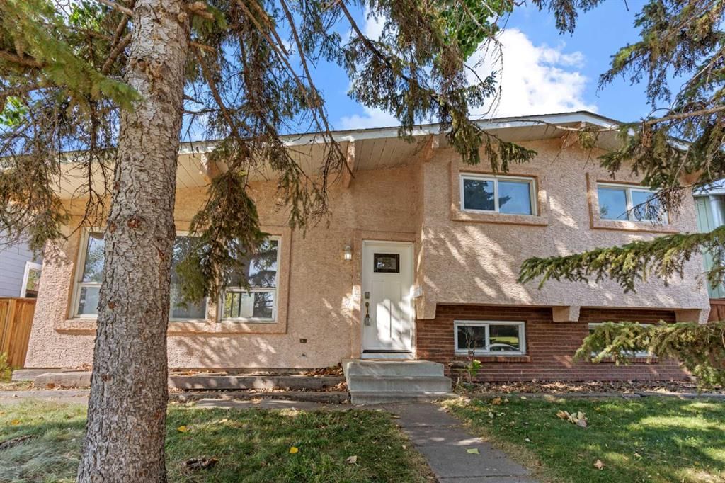 212 Queen Anne Road SE, Calgary — photo 3 of 40