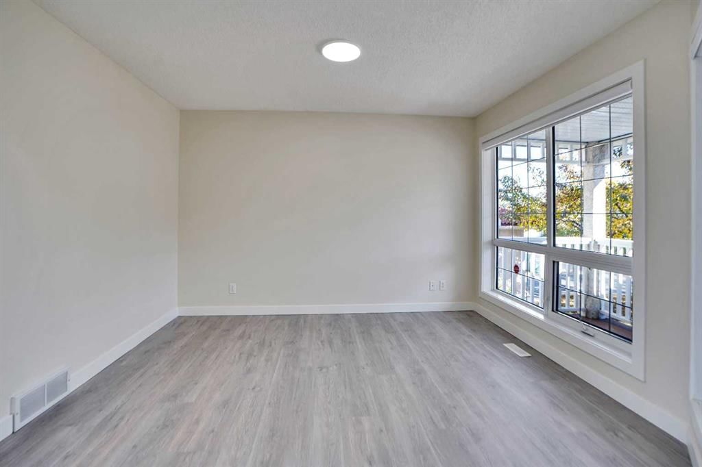 9195 Edgebrook Drive NW, Calgary — photo 5 of 49