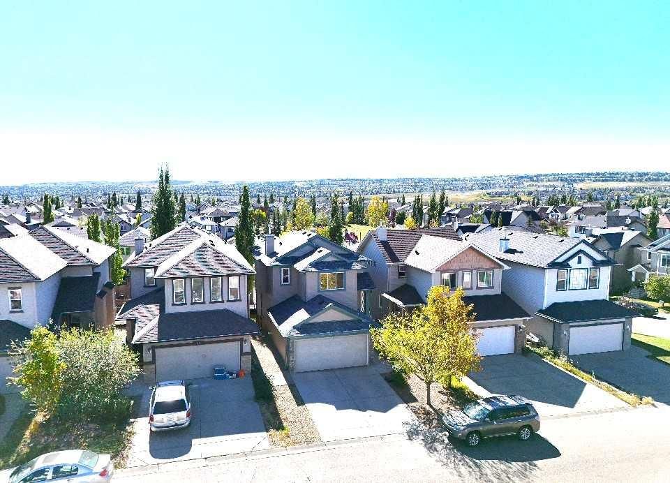 53 Evansford Grove NW, Calgary — photo 3 of 50