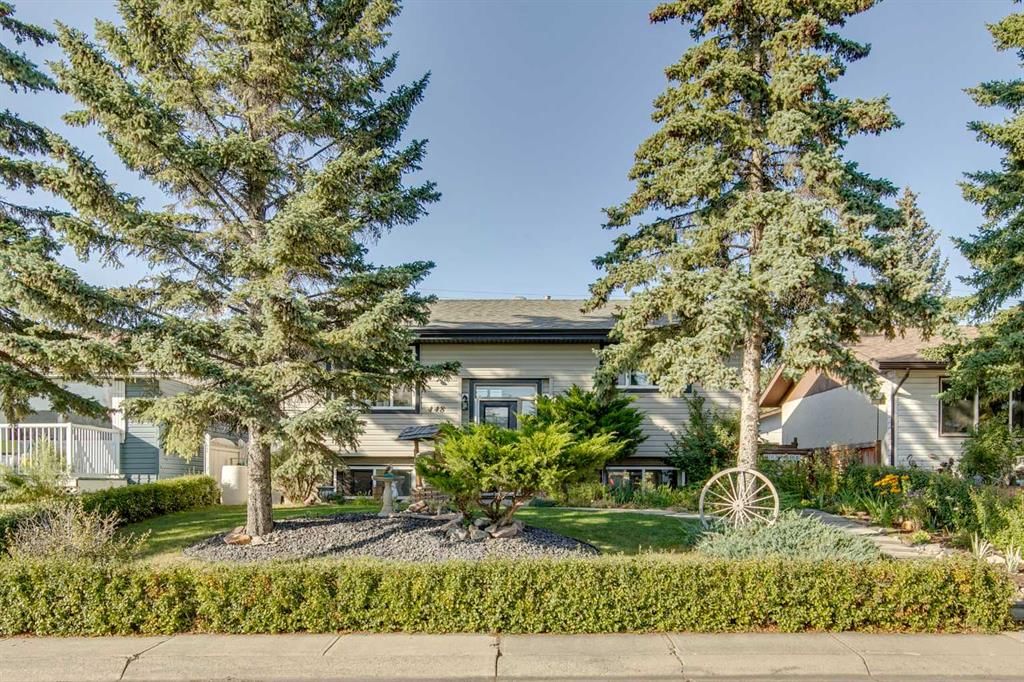 448 Malvern Close NE, Calgary — photo 2 of 45