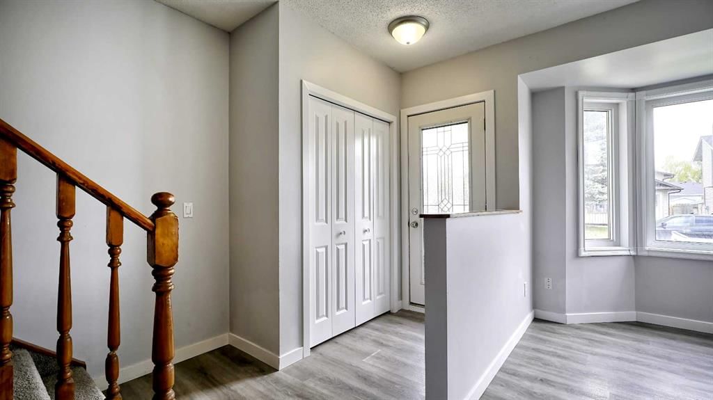 124 Riverbrook Way SE, Calgary — photo 2 of 23
