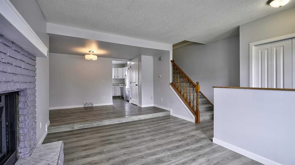 124 Riverbrook Way SE, Calgary — photo 4 of 23