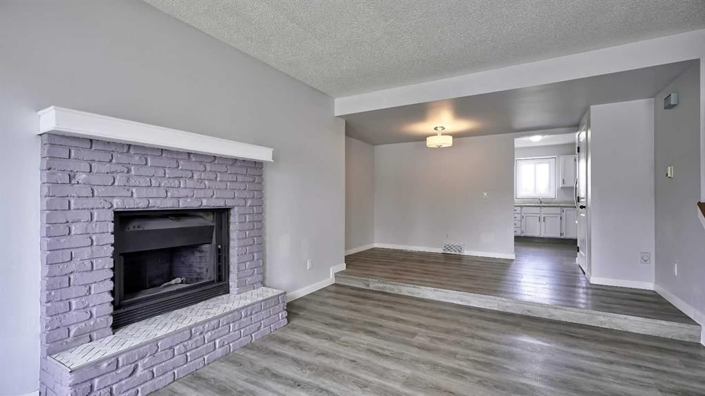 124 Riverbrook Way SE, Calgary — photo 5 of 23