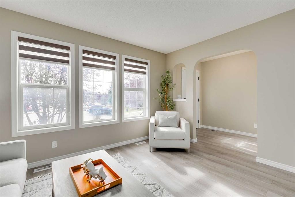 67 Saddlebrook Place NE, Calgary — photo 5 of 50