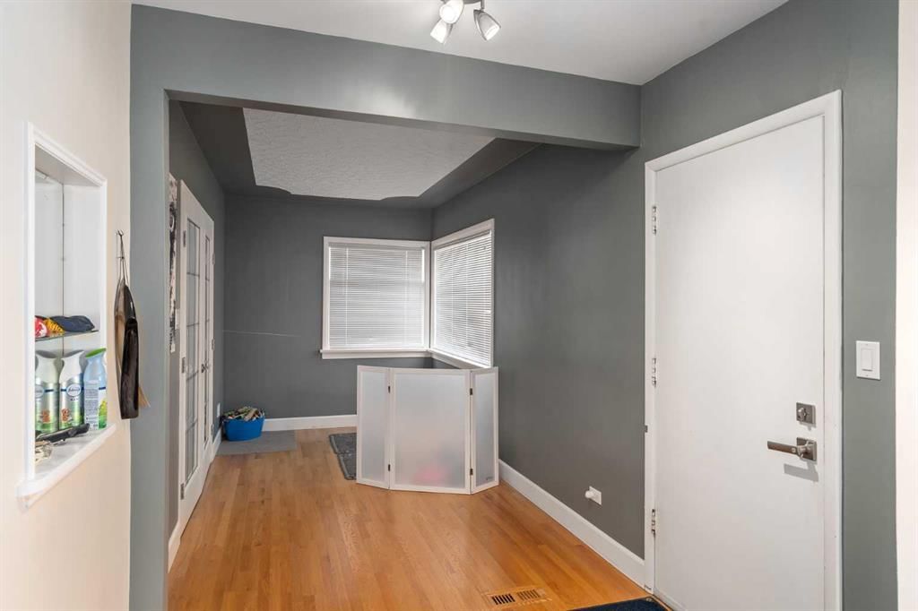 1437 23 Street SW, Calgary — photo 5 of 50