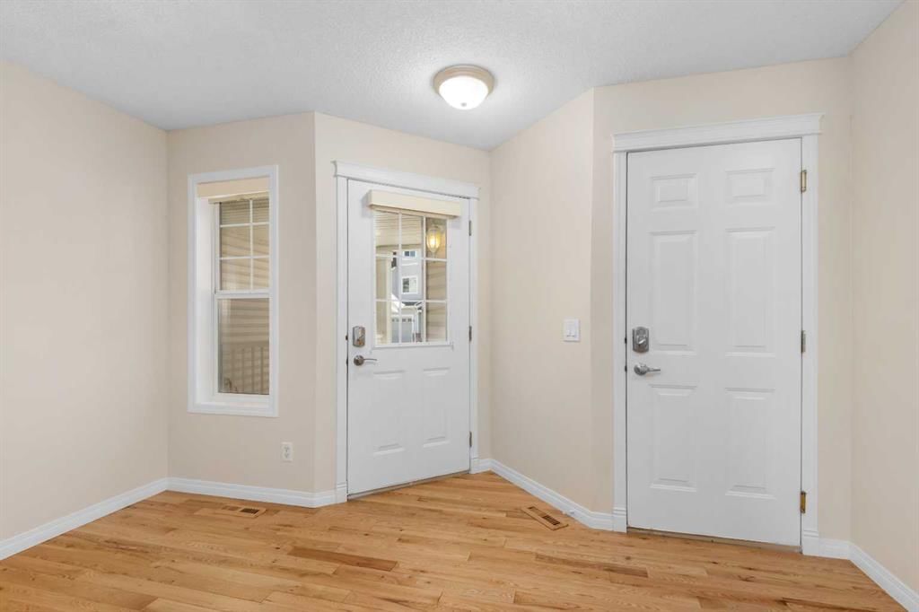 175 Hidden Creek Gardens NW, Calgary — photo 4 of 50