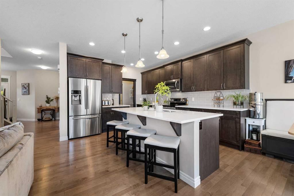 231 Evansglen Circle NW, Calgary — photo 5 of 44