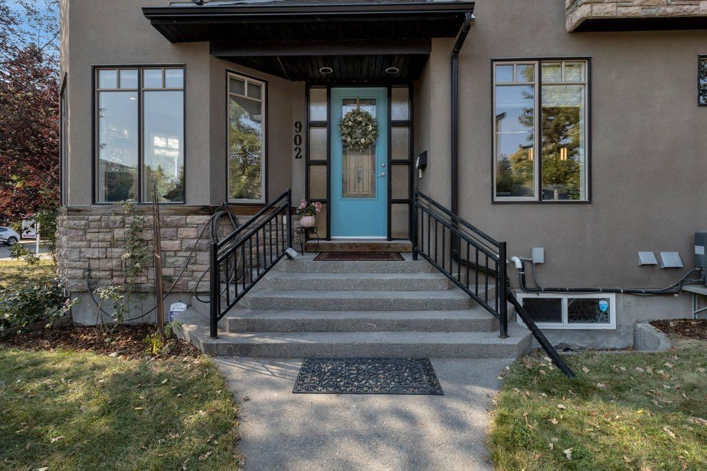 902 23 Avenue NW, Calgary — photo 3 of 36