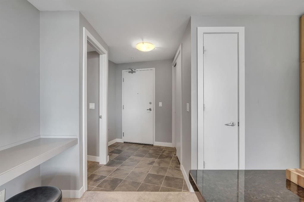 1006, 215 13 Avenue SW, Calgary — photo 2 of 42