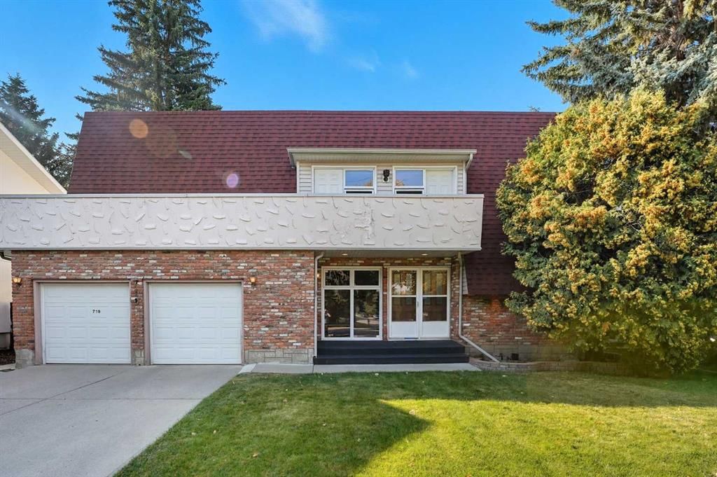 719 Willamette Drive SE, Calgary — photo 2 of 46