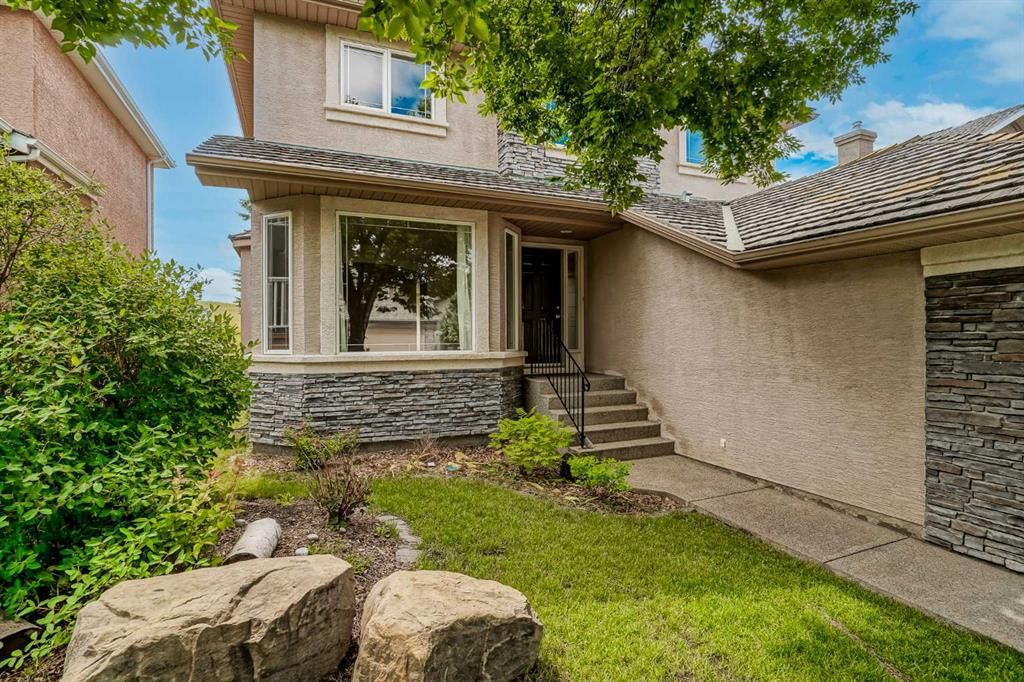 57 Royal Crest Terrace NW, Calgary — photo 2 of 46