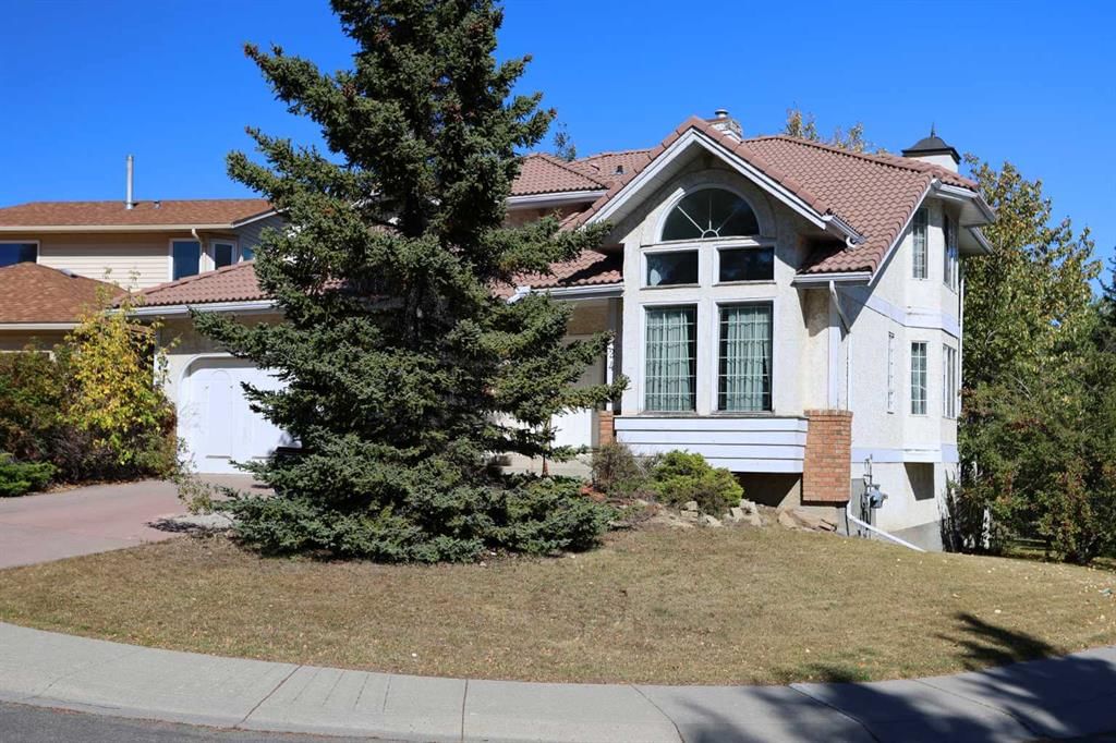 424 Edgebank Place NW, Calgary — main listing photo