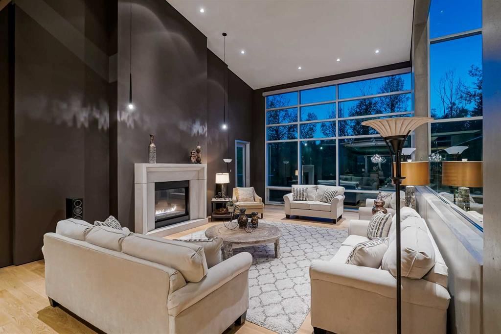 2906 Marquette Street SW, Calgary — photo 2 of 48