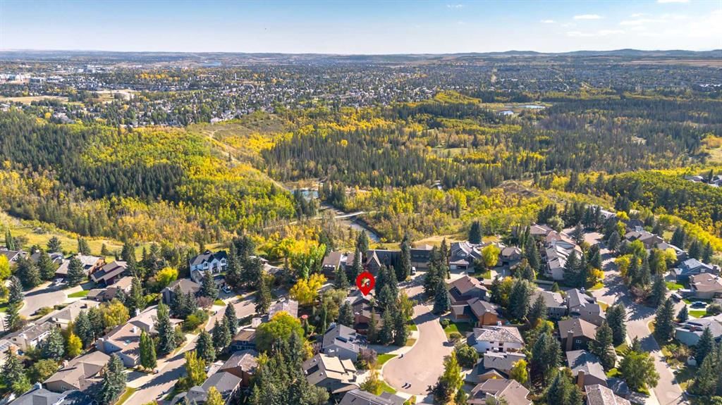 4 Wood Willow Place SW, Calgary — main listing photo