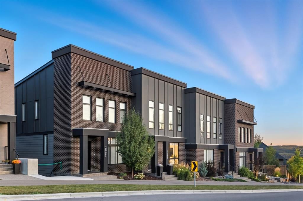 3096 85 Street SW, Calgary — photo 2 of 50