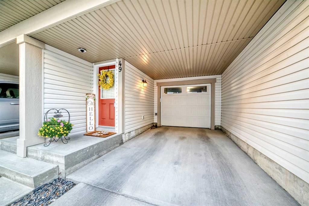 49 New Brighton Point SE, Calgary — photo 2 of 32