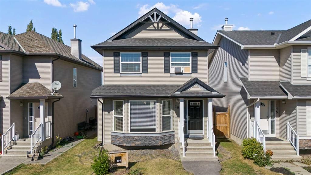 199 Cranberry Close SE, Calgary — main listing photo