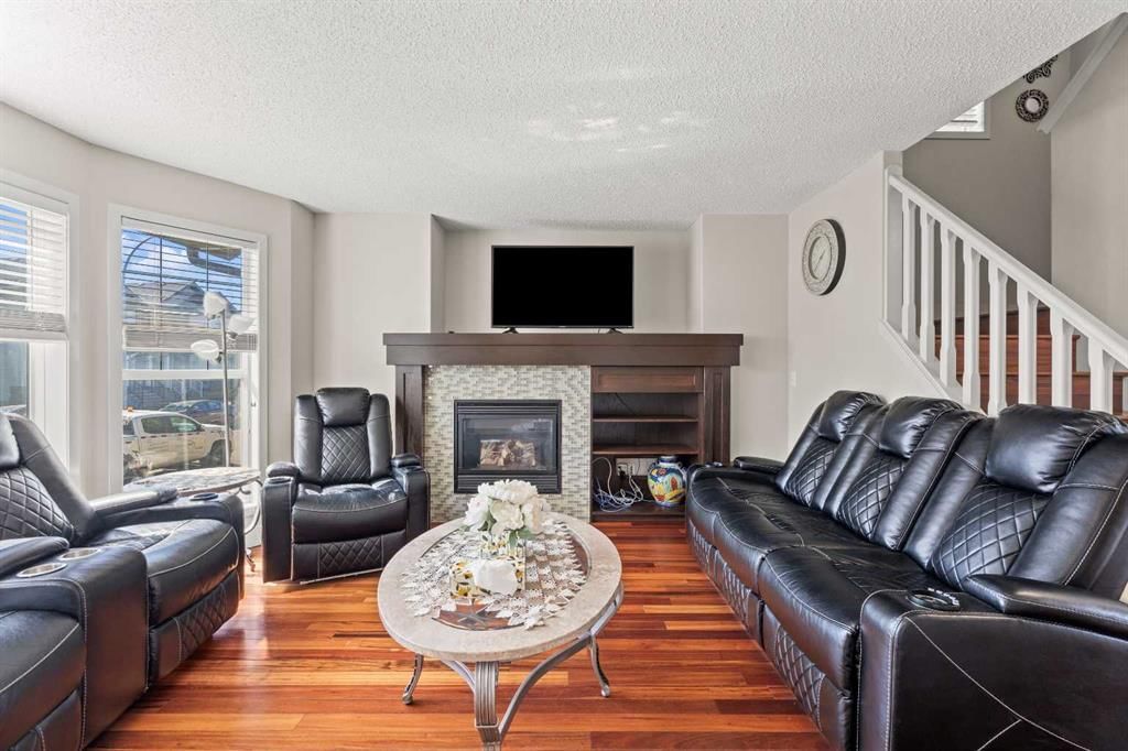 199 Cranberry Close SE, Calgary — photo 3 of 37