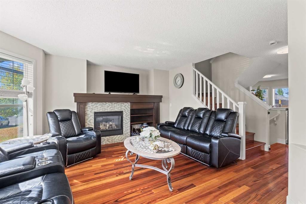 199 Cranberry Close SE, Calgary — photo 4 of 37